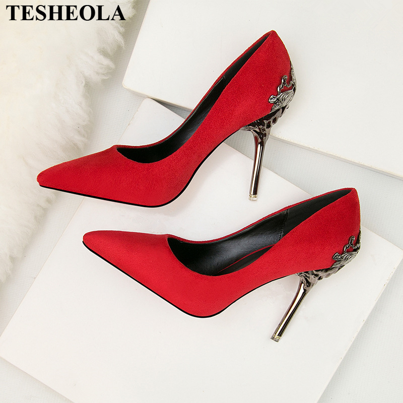 Wide Fit Heels - Mới Chạm Khắc Kim Loại Gót