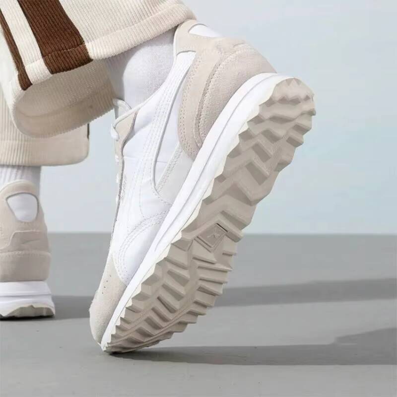 New Hot Puma White Lightweight - đánh giá và giá Women Shoes Zoom