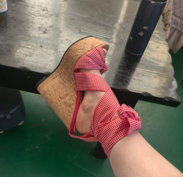 Sweet Pink White Plaid Silk We - đánh giá và giá Cork Wedge Sandal