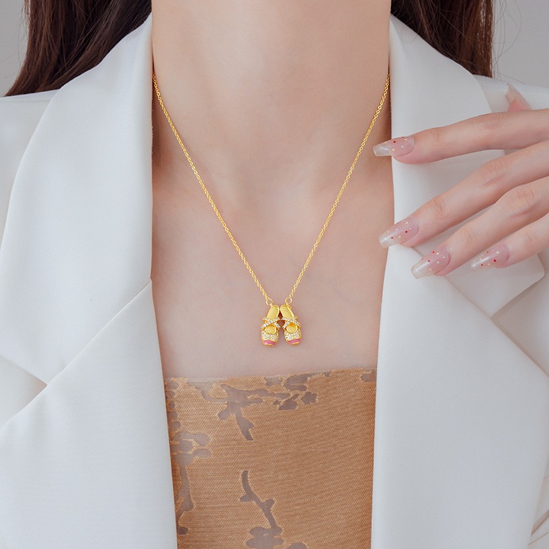 Ballet Shoes Pendant Necklace  - đánh giá và giá Women'S Shoes Paris