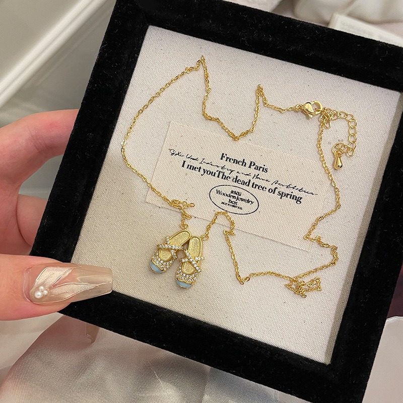 Ballet Shoes Pendant Necklace  - đánh giá và giá Women'S Shoes Paris
