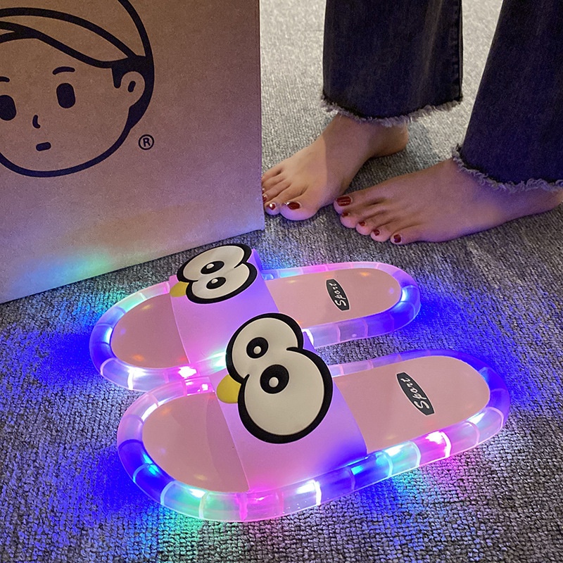 Funny Big Eyes Luminous Slide  - đánh giá và giá Mule Slip On